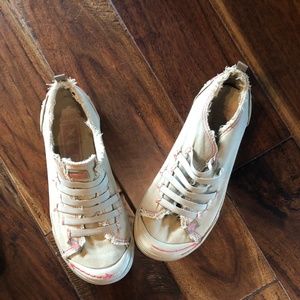 Distressed Rocket Dog Sneakers